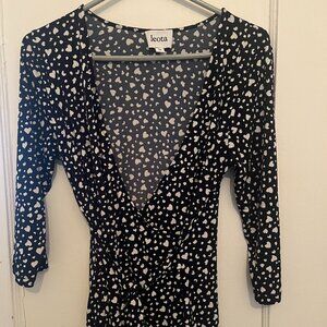 Leota women's wrap top, size M